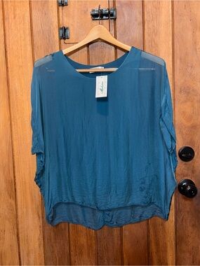 Mahina Relaxed Teal Woman's Top